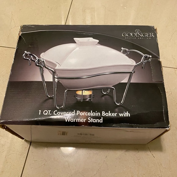 Godinger White Porcelain Baker Dish&Lid 1 Quart, w/Metal Warming Stand and Box - Picture 4 of 6
